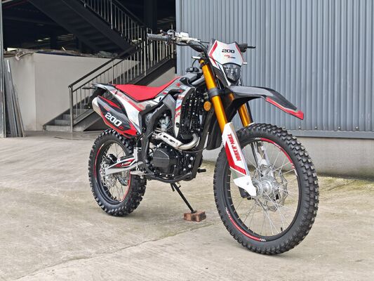 250CC Four Stroke Enduro Motorcycle With Youli Keihin Carburetor And Digital Instrument