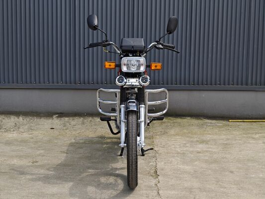 Custom Smooth Riding CUB Motorcycle 80km/H With Square Lights And Meters
