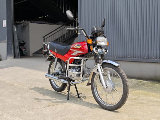 Custom Smooth Riding CUB Motorcycle 80km/H With Square Lights And Meters