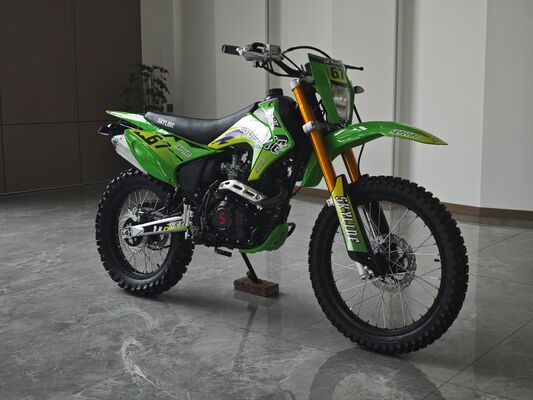 250cc Engine Off Road Dirt Bike , 6.8L Fuel Gas Powered Motorcycle For Dirt Roads