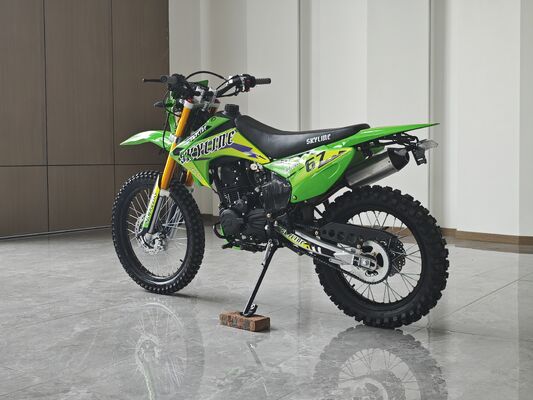 250cc Engine Off Road Dirt Bike , 6.8L Fuel Gas Powered Motorcycle For Dirt Roads