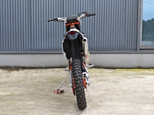 2 Stroke 300cc Enduro Motocross Bike With Single Chamber Dual Mode Front Absorbers