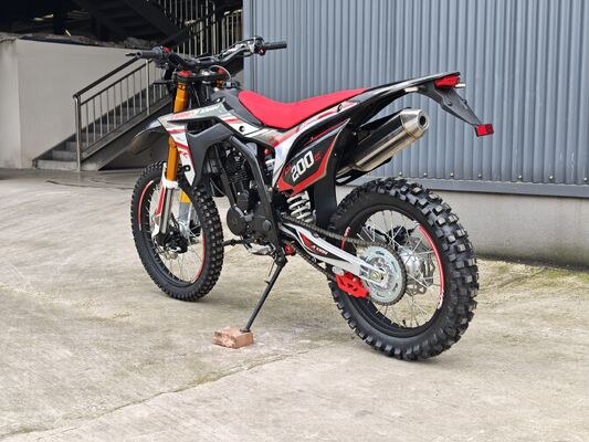 Air Cooled 200CC 250cc Off Road Motorcycle Dirt Bike With Inverted Front Shock Absorber