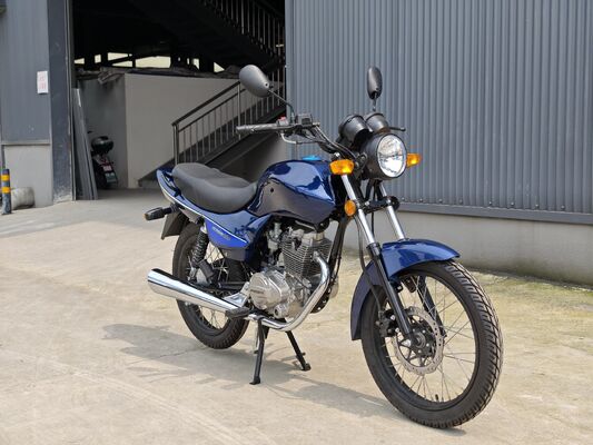 Chain Driven 200cc Chopper Sport Motorcycle With Front Bumper Rear Rack 15L Fuel