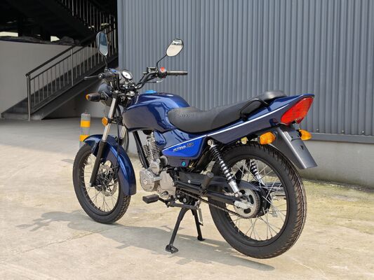 Chain Driven 200cc Chopper Sport Motorcycle With Front Bumper Rear Rack 15L Fuel