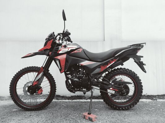 Adult Dirt Bike Manufacturer 200cc Water-cooled Four-stroke Off-road Motorcycle Single Cylinder Bikes