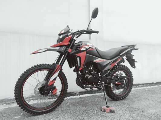 Adult Dirt Bike Manufacturer 200cc Water-cooled Four-stroke Off-road Motorcycle Single Cylinder Bikes