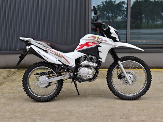 150cc Four Stroke Off Road Bikes With Rear Drum Brake And Inverted Shock Absorbers 150cc Motorcycle Supplier