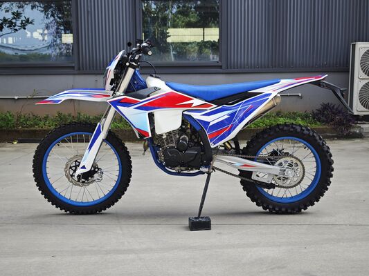 4 Stroke Off-Road Dirt Bike With TM300 Engine 15Kw/h Power And 21.5N.m Torque For Off-Road Riding Performance