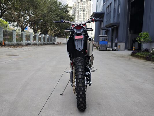 TM250 Enduro Motorcycle Water Cooled Two Stroke Engine 23kW Power 9L Fuel Tank